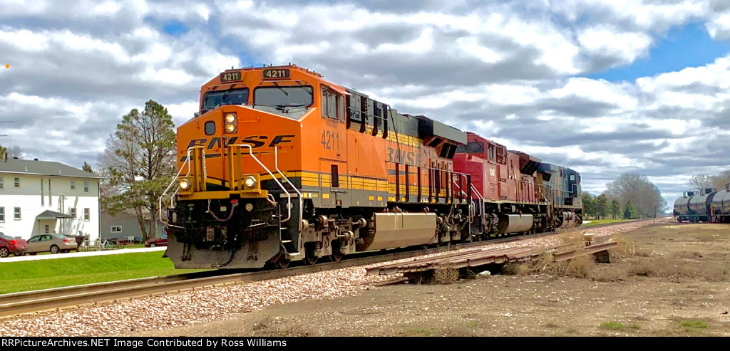 BNSF 4211